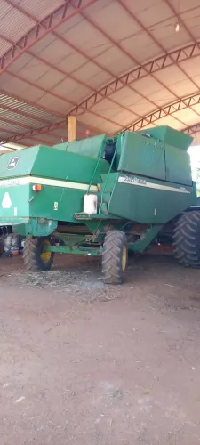 Colheitadeira John Deere 1550 ano 2005