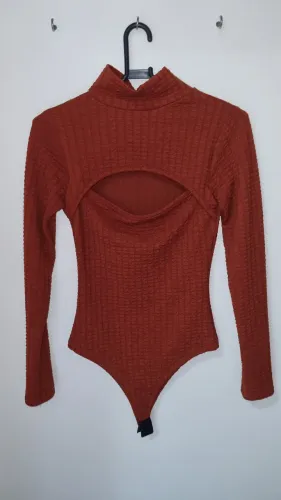 Body com Decote terra cor