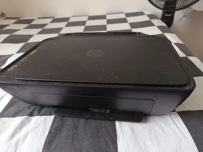 Impressora HP DeskJet 2774 - Conectividade e Facilidade