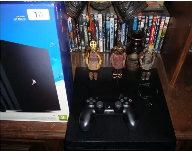 PlayStation 4 Pro 10.50 ( desbloqueável )