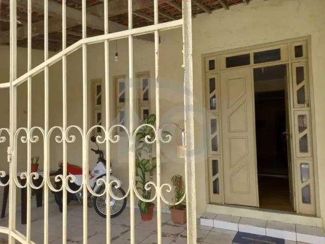 Casa de 198m² no Bairro América com 3 Quartos, sendo 1 Suíte