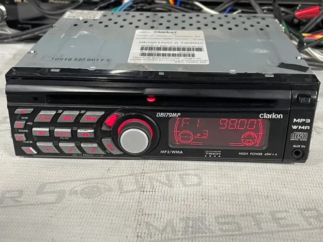 Cd radio e com Bluetooth Clarion DB179MP MP3/WMA na oferta so 199,99
