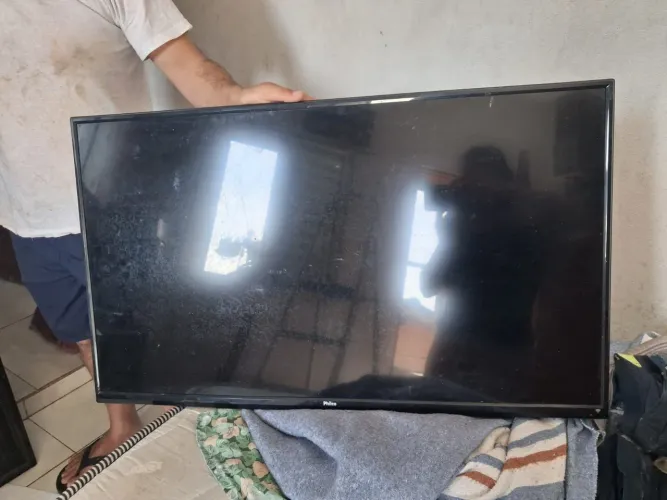 2 TVs com defeito (philco "39" e Samsung "40")