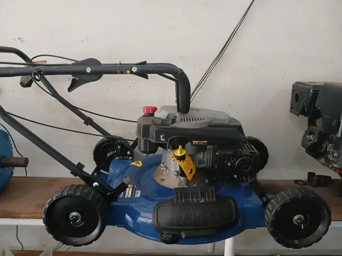 Cortador de grama com motor a gasolina Tekna T500G50LN novo