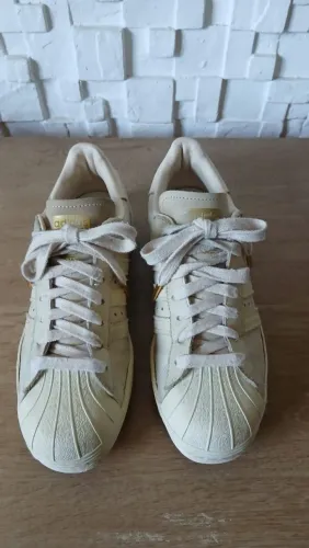 Tênis Adidas Off White