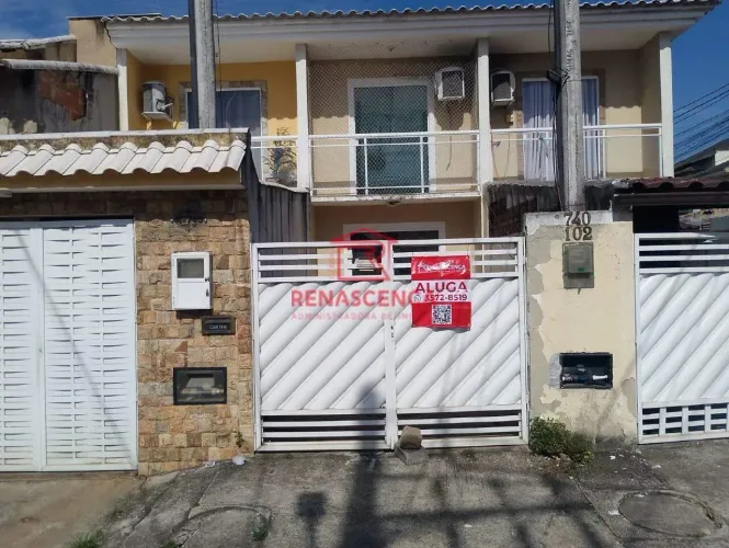 Maravilhosa Casa 02 qtos no Bairro Andrea!