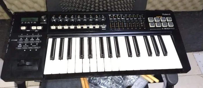 Controlador Midi Roland A 300 Pro