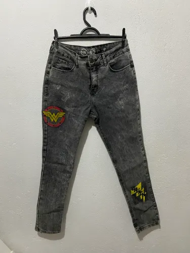 Calça jeans feminina 