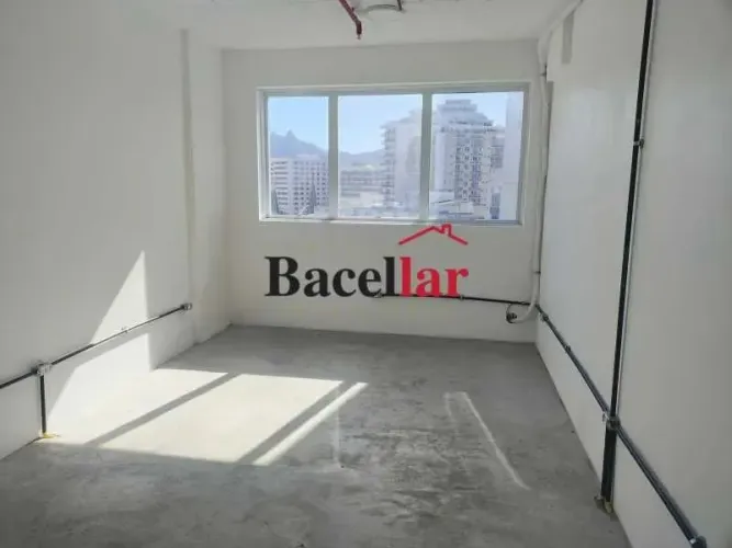 Sala : / Comercial / Tijuca