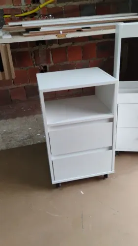 Gaveteiro branco com 2 gavetas
