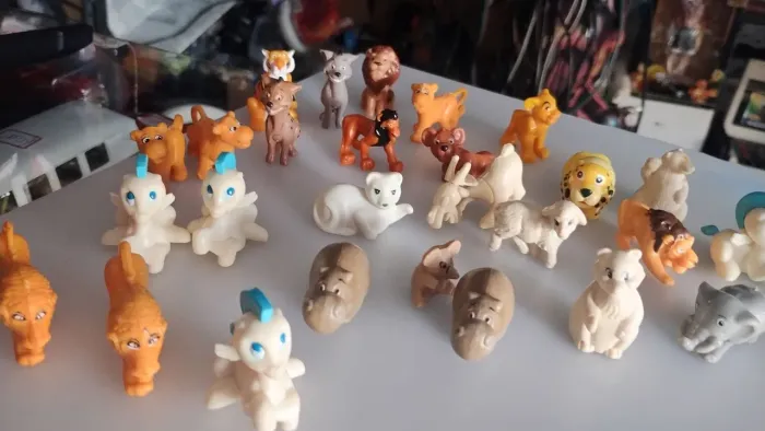 Coleção de miniaturas de animais da selva