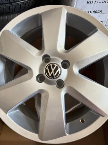 Rodas de liga leve modelo Saveiro surf R17 nova 