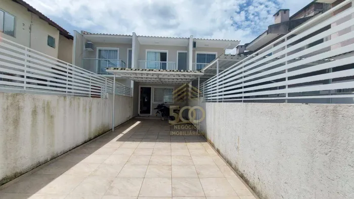 Sobrado à venda, 80 m² por R$ 460.000,00 - Sertão do Maruim - São José/SC
