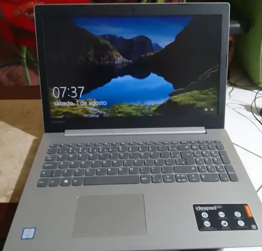 Notebook semi novo