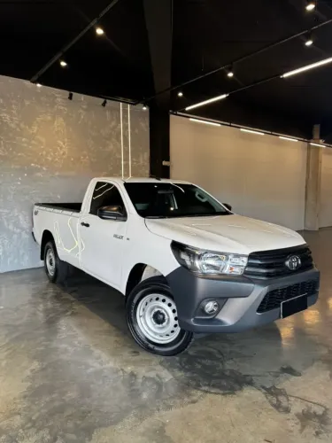 Toyota Hilux CS 4X4 2.8 TDI Diesel Mec. 2021
