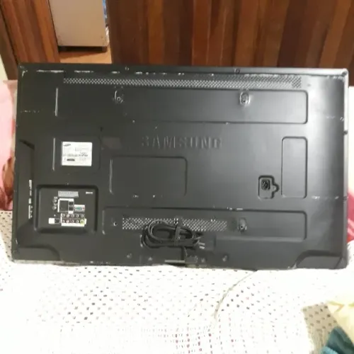 Tv sansung 50" Mod LN46C530F1M, usada em bom estado.