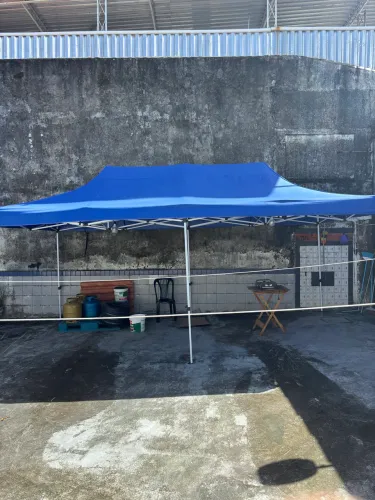 Tenda Reforçada 3*6 R$ 900,00 nova para vender rápido *17