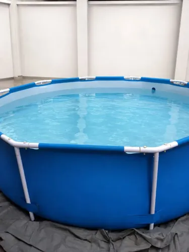 piscina 5.0000 litros acompanhada de bomba pra limpeza 