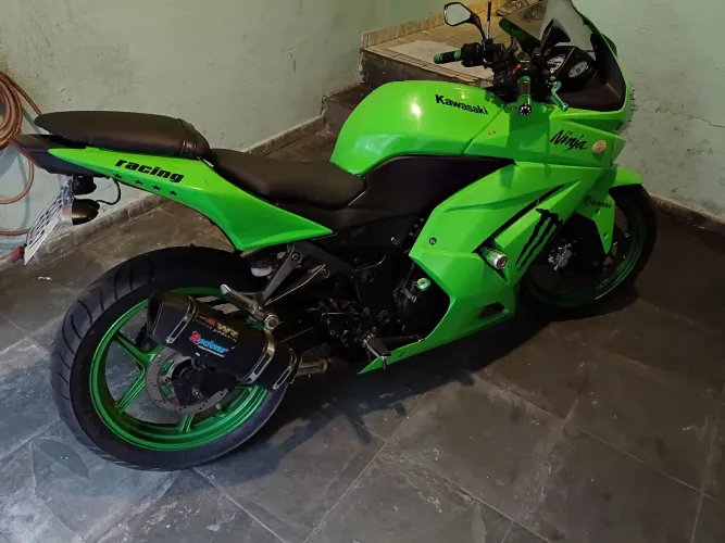 Ninja 250 cc 2 cilindros 2011