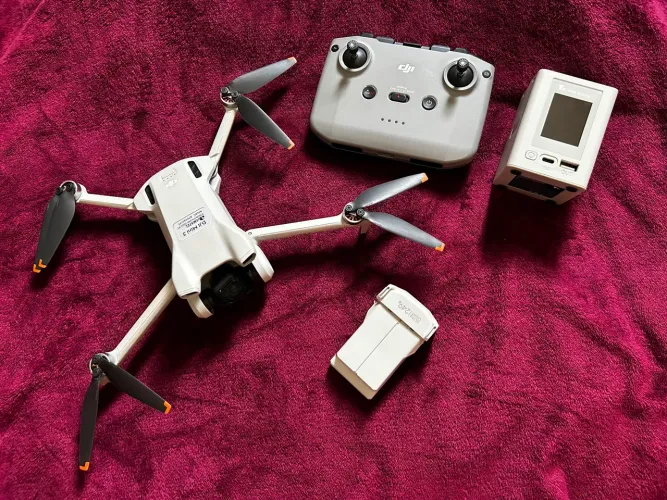 Vendo ou Troco: Drone DJI Mini 3 + Kit Completo de Acessórios