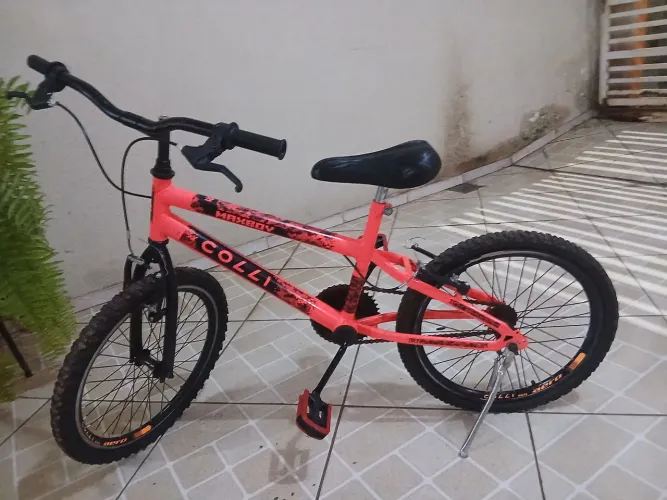 Vende se uma bicicleta aro 20 