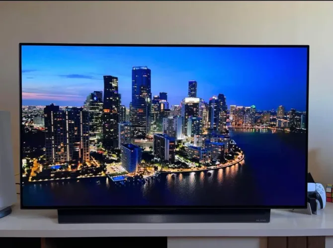 TV OLED LG C2 48?