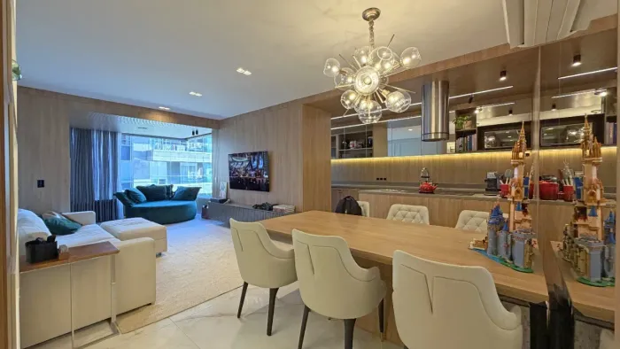 Apartamento com 2 suítes no João Paulo, Florianópolis.