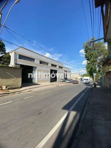 ALUGA-SE LOJA / GALPÃO 85 m²;Excelente ponto comercial ao lado da BR-040 / 10 minutos do