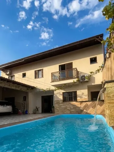 Casa mobiliada com 3 quartos à venda, 229 m² por R$ 1.300.000 - Centro - Poá/SP