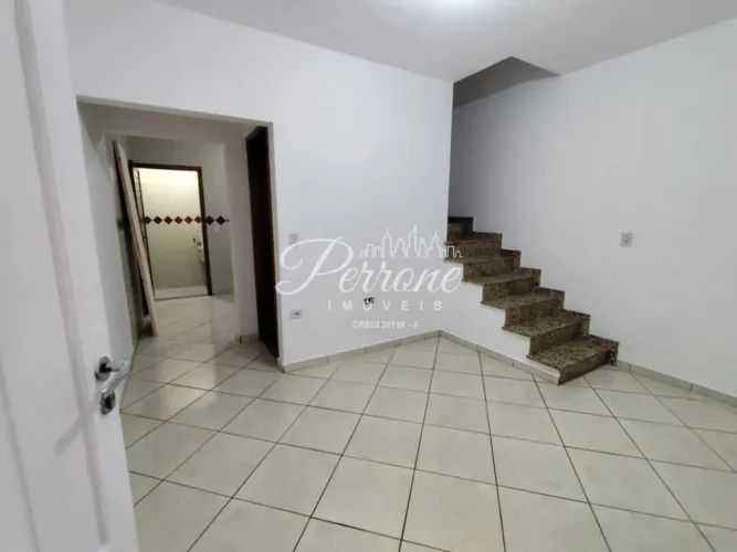 Sobrado em condomínio, 2 quartos, 70m², para alugar em Vila Ré- SP!