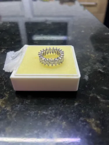 Anel de diamantes 