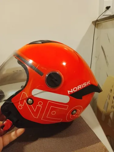 Capacete Norisk Neo Color semi novo usado pouquíssima vezes Tamanho 58