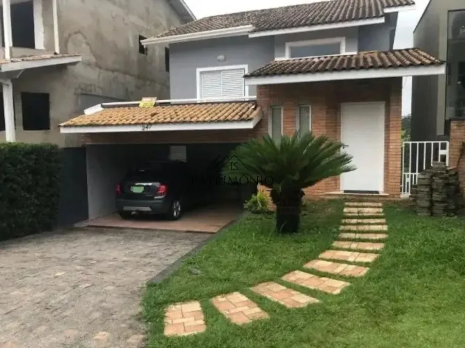 Casa em Condomínio com 3 Dormitórios sendo 1 Suíte, á venda por 1.220.000,00. Parque Nova
