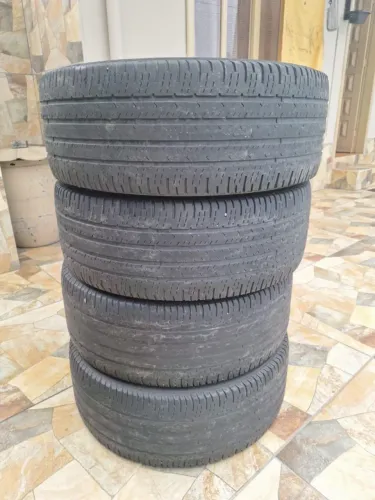 4 pneus Goodyear medidas 235 55 R18