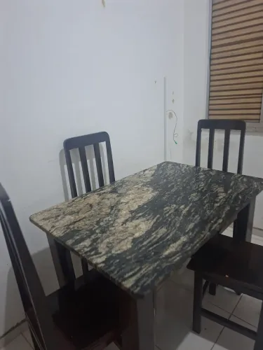 Mesa 4 cadeiras