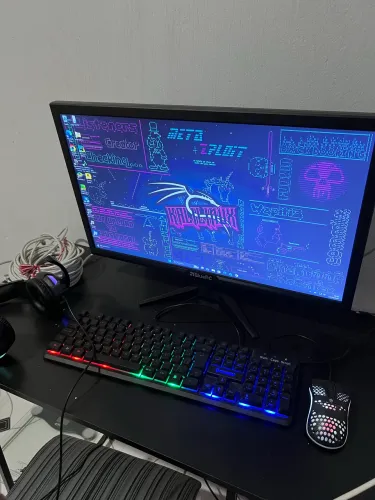 Vendo Pc gamer, ou troco, disponível a negociação.