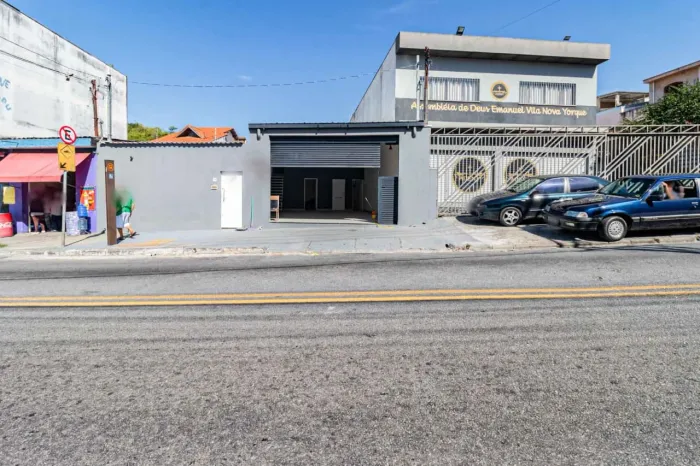 Loja na Avenida dos Nacionalistas, 908 90 m²