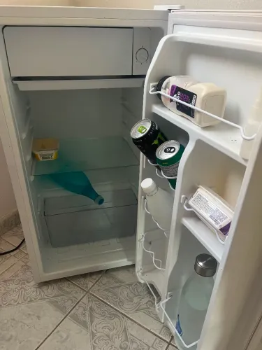 Vendo esse frigobar 93 litros
