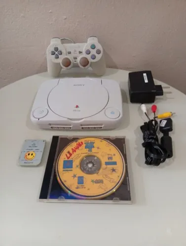 Playstation One com controle original