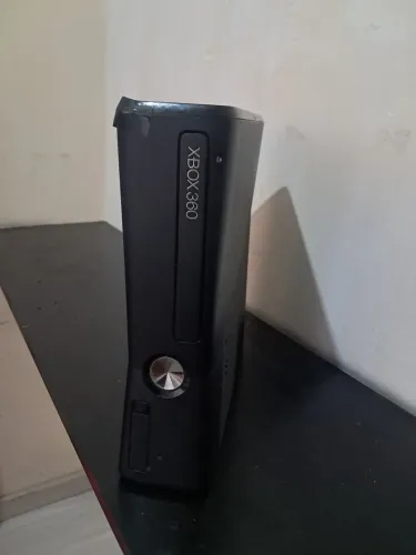 ? Xbox 360 Slim Completo + 2 Controles + 14 Jogos