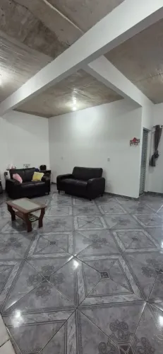 Vendo ótima Casa de 65m² em via pública no bairro Colônia Terra Nova