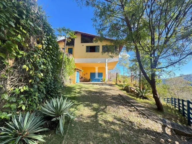 Sítio com 3 dormitórios à venda, 83600 m² por R$ 2.500.000,00 - Secretário - Petrópolis/RJ