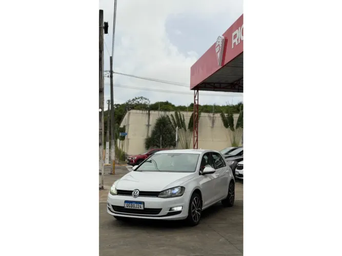 Volkswagen Golf Highline 1.4 TSI 140cv Aut. 2015