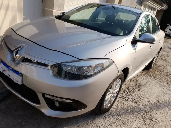 Renault Fluence Sed. Dynamique 2.0 16V Flex Aut. 2016