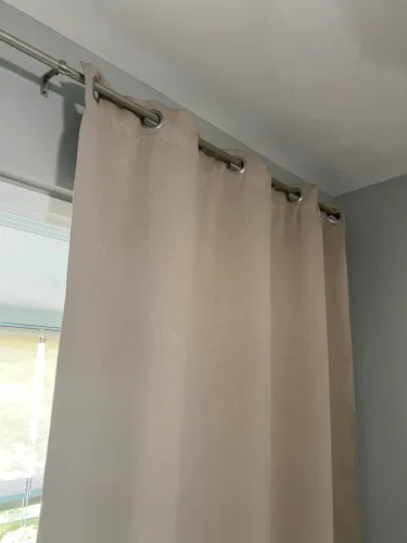 Cortina Lisa com haste cromoda - Marrom - Brinde o suporte para coloco
