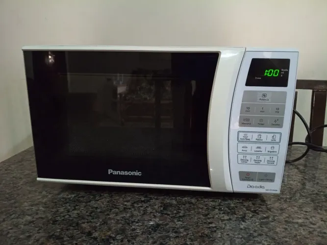 Microondas Panasonic Semi-Novo 