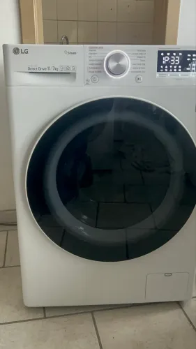 Lava e seca  LG 11 kg impecável 