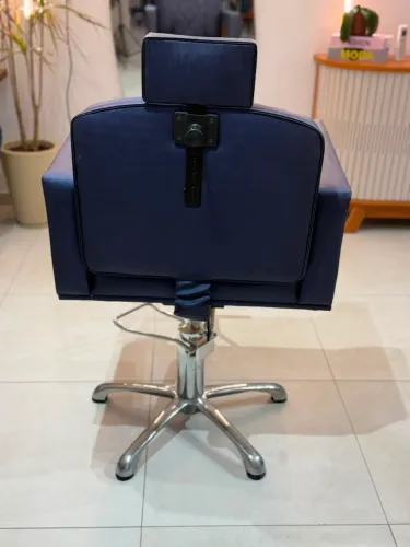 Cadeira de Salão de Beleza / Barbearia Hidráulica Azul - Conservada