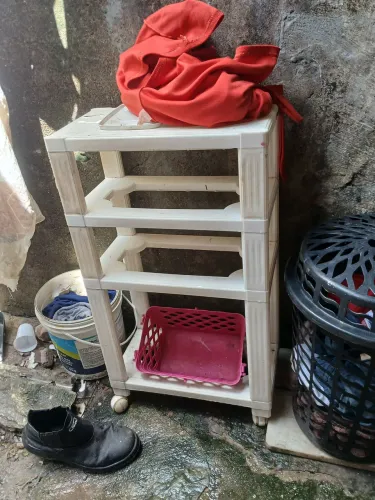 Carrinho de rodas obs faltar só uma roda mais dar pra usar