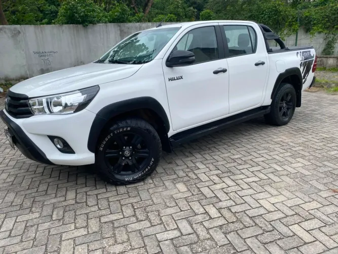 Toyota Hilux CD SR Chall. 4X4 2.8 TDI Dies Aut. 2018